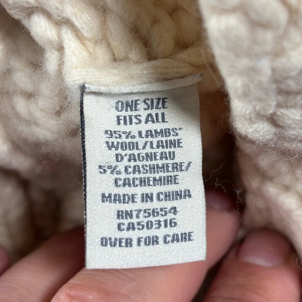 Abercrombie & Fitch Beanie Women OS Cream Lambswool Cashmere Cable Knit Moose
